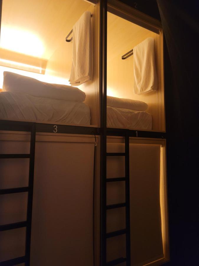 Westay Capsule Hostel Dubai Dış mekan fotoğraf
