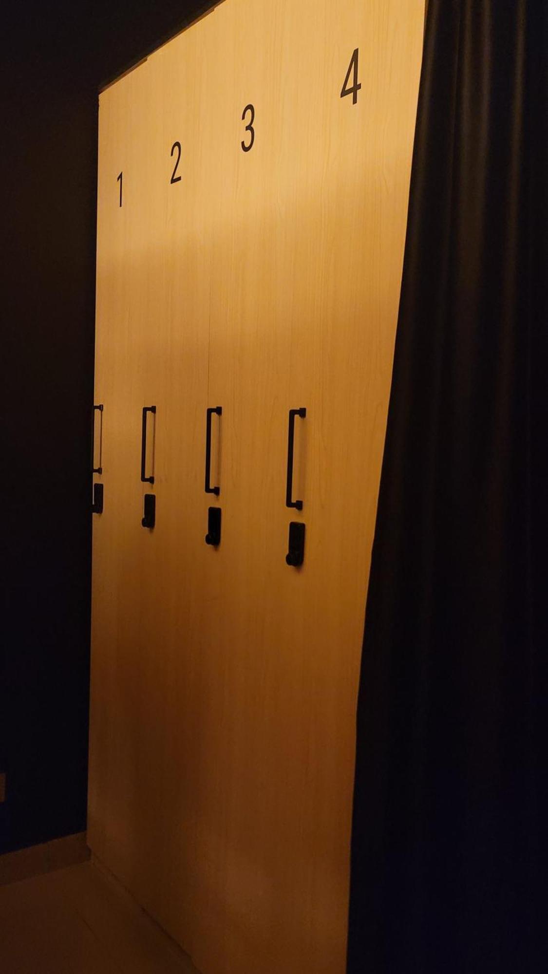 Westay Capsule Hostel Dubai Dış mekan fotoğraf